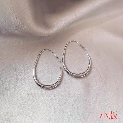 愛心素圈誇張耳環－細節特寫23｜https://igowo.tw/