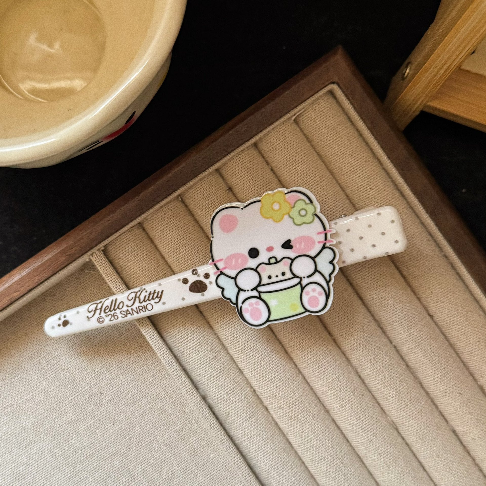 綠色貓咪水果髮夾－草貓咪大號髮夾款細節2｜https://igowo.tw/