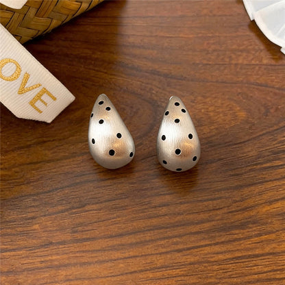 銀針水滴拉絲垂墜耳釘－6銀針-銀色款細節4｜https://igowo.tw/