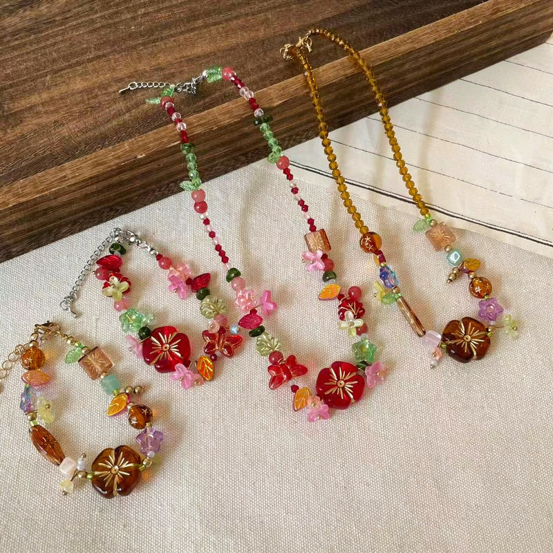 彩色串珠花朵項鍊－項鍊-咖色-綠色款實拍｜https://igowo.tw/