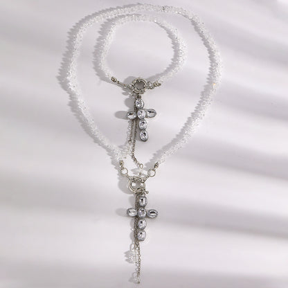 珍珠十字墜飾簡約項鍊－細節特寫1｜https://igowo.tw/