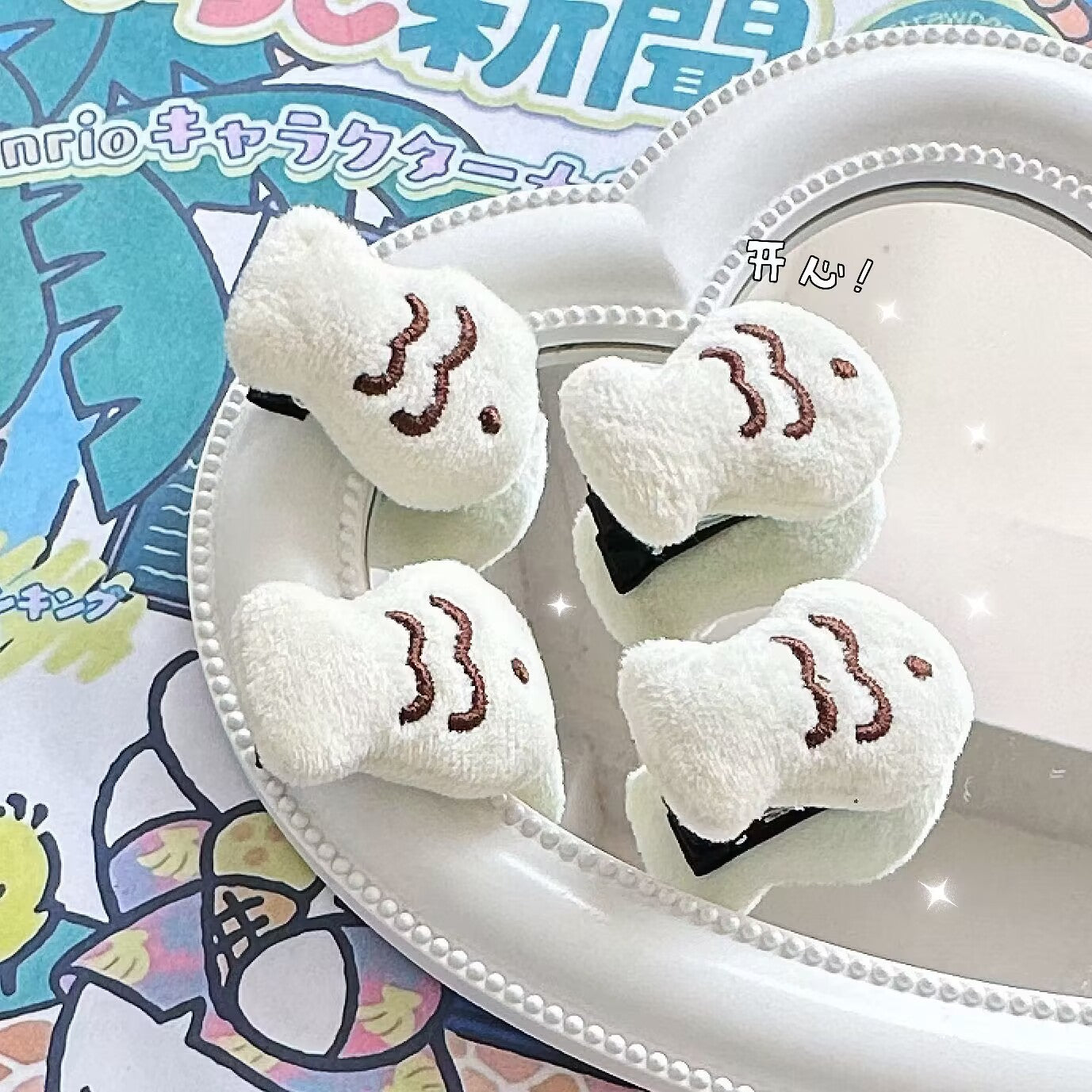 白色絨面魚尾卡通髮夾－商品主圖｜https://igowo.tw/