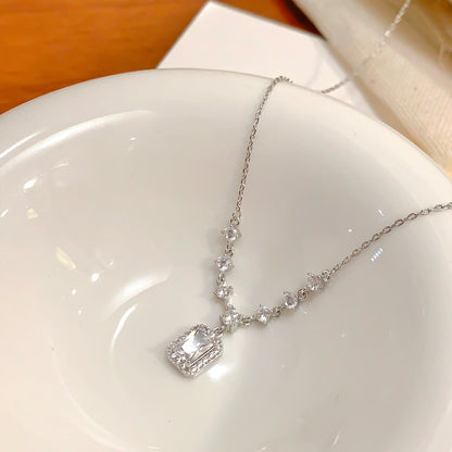 鋯石墜飾項鍊