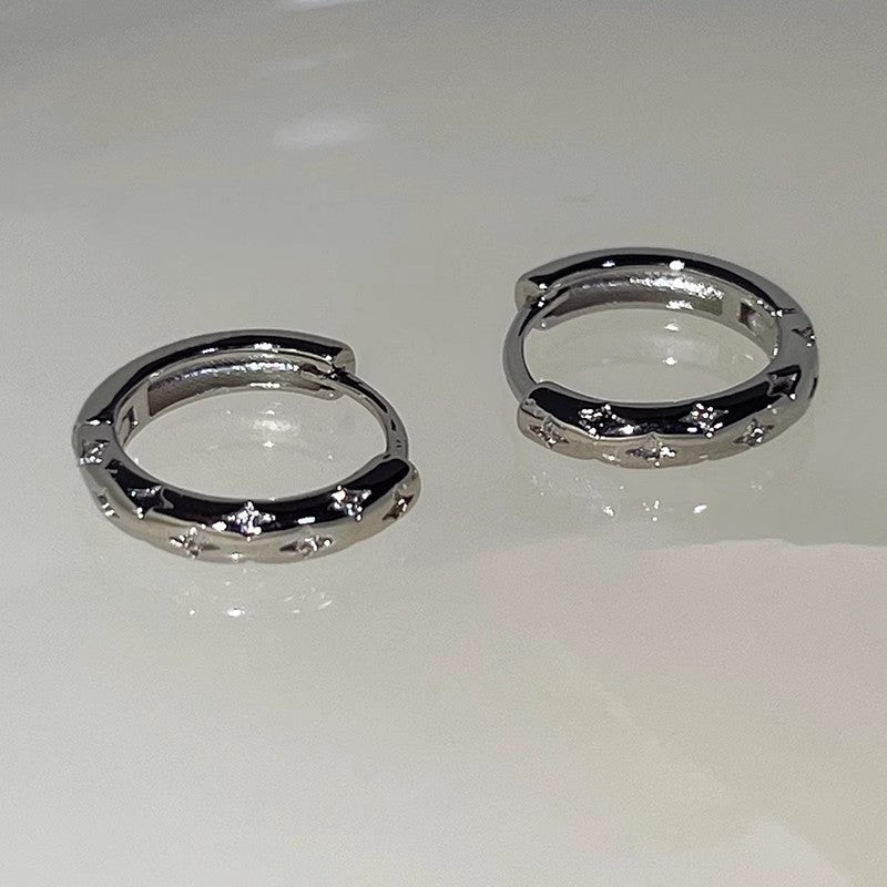S925星星鑲鑽耳扣－商品主圖｜https://igowo.tw/