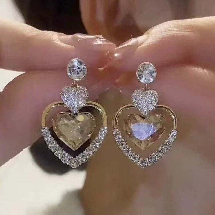 金色鑲鉆愛心耳環女氣質百搭耳釘小眾輕奢高級感耳飾2026新款耳墜
