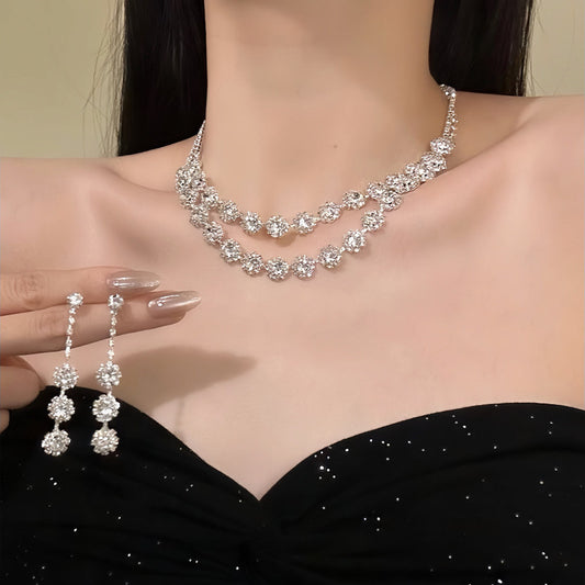 花朵鑲鑽項鍊耳環組－商品主圖｜https://igowo.tw/