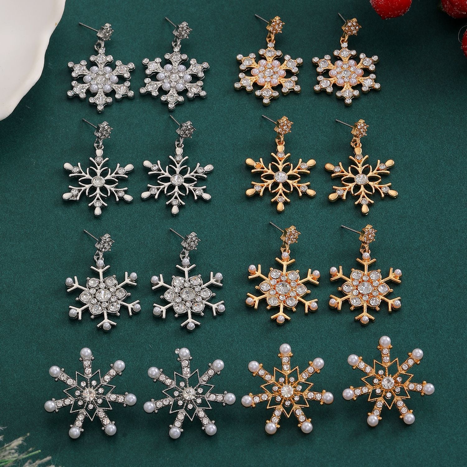 珍珠雪花鑲鑽耳釘－商品主圖｜https://igowo.tw/