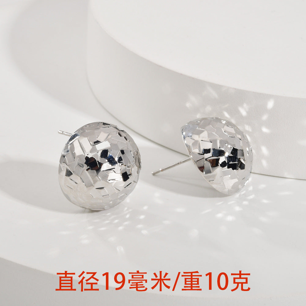 金色鋯石水滴簡約耳釘－細節特寫6｜https://igowo.tw/