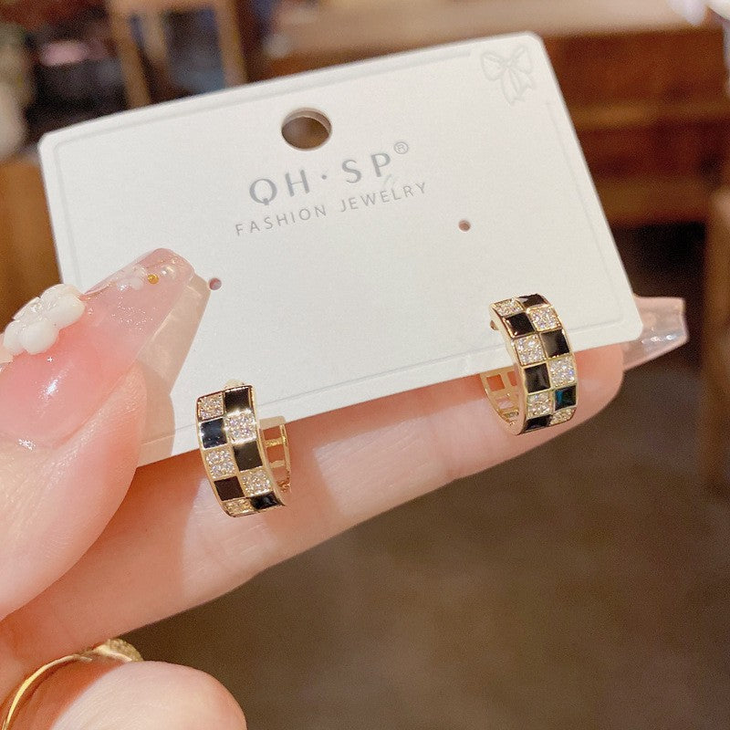 金色幾何電鍍簡約耳扣－細節特寫19｜https://igowo.tw/