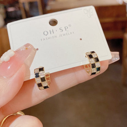 金色幾何電鍍簡約耳扣－細節特寫19｜https://igowo.tw/