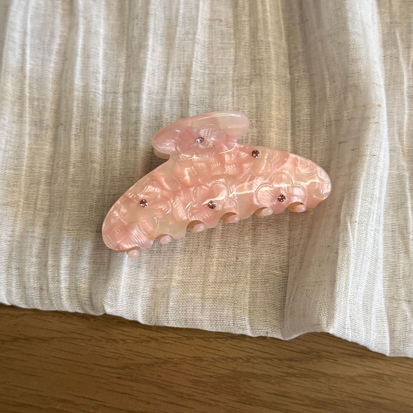 鑲鑽精雕鯊魚夾