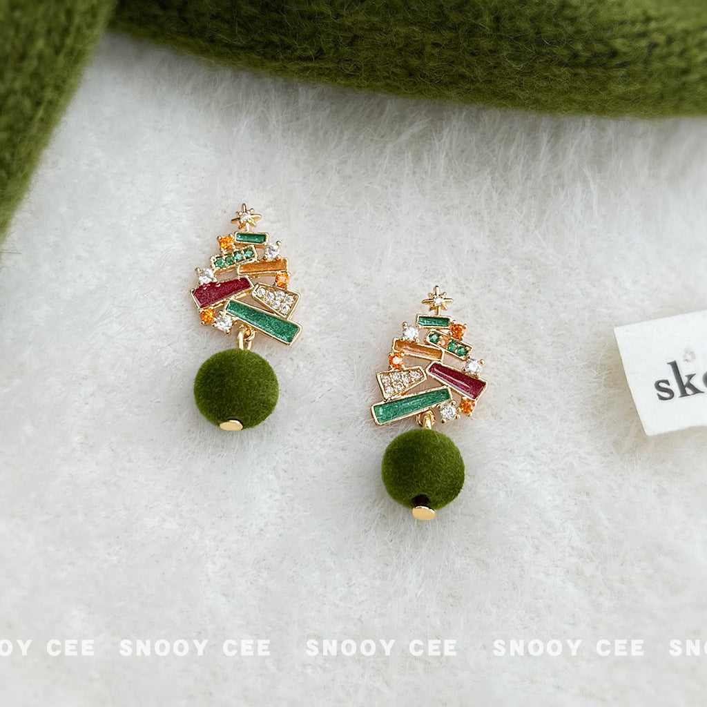 絨面毛球聖誕微鑲耳環
