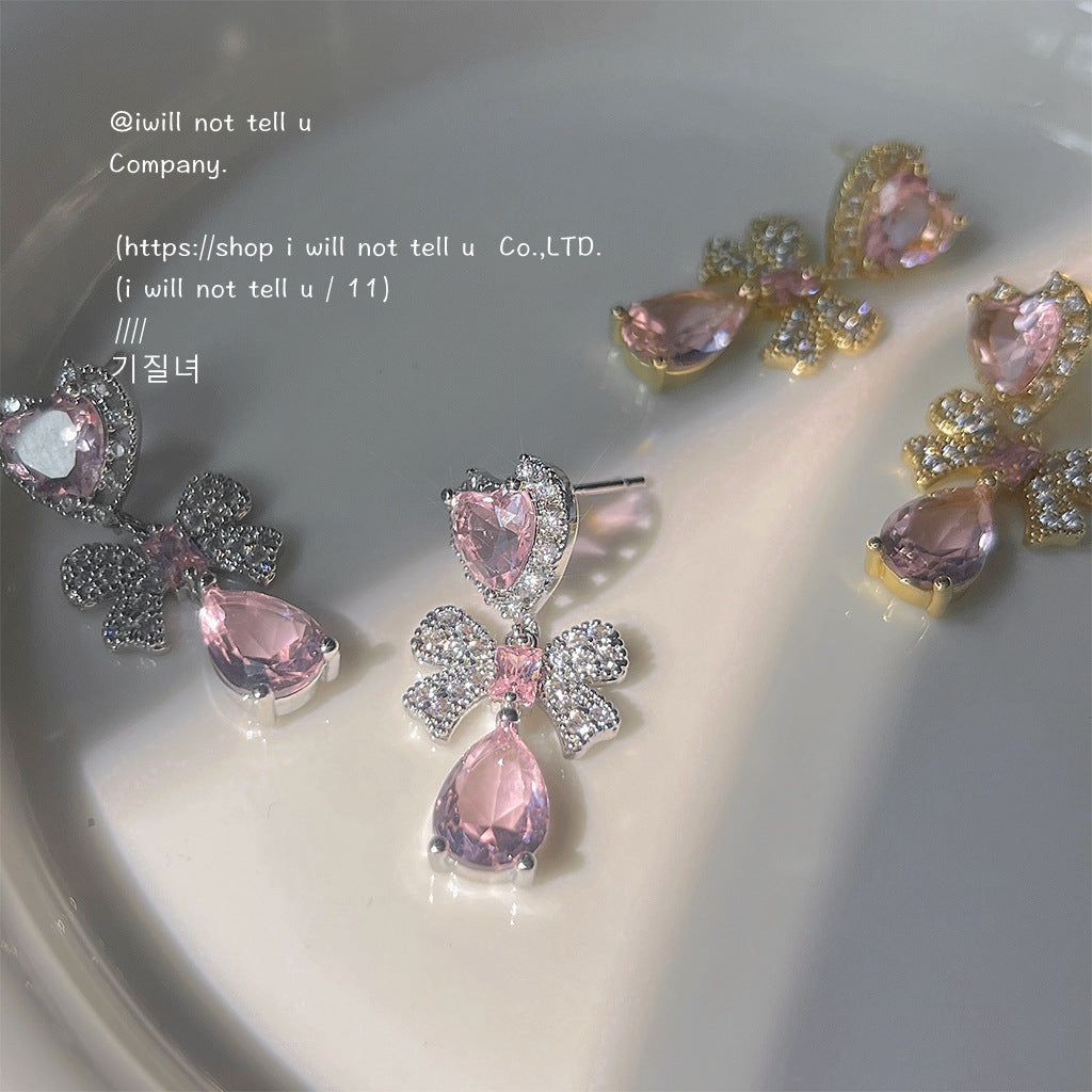 鋯石蝴蝶結鑲鑽耳環－商品主圖｜https://igowo.tw/