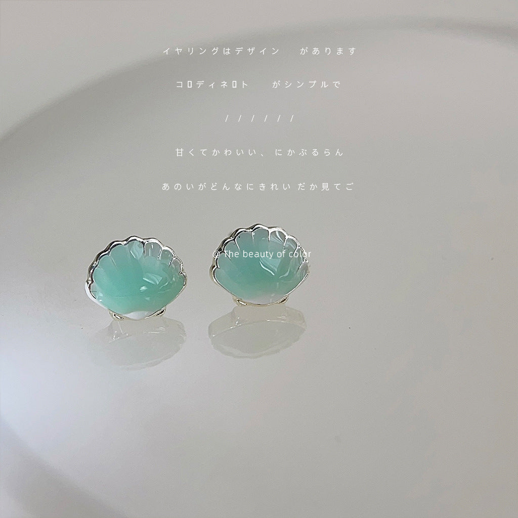 琺瑯貝殼小巧耳釘－商品主圖｜https://igowo.tw/