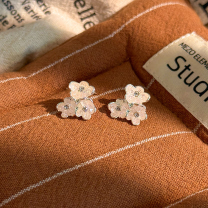 銀針花朵鑲鑽耳釘