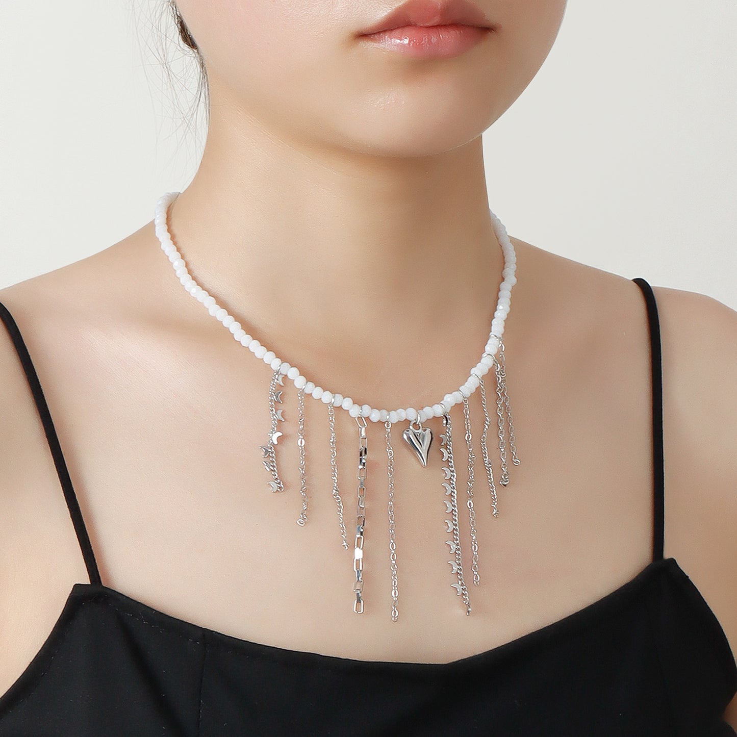 月亮愛心流蘇立體項鍊－商品主圖｜https://igowo.tw/