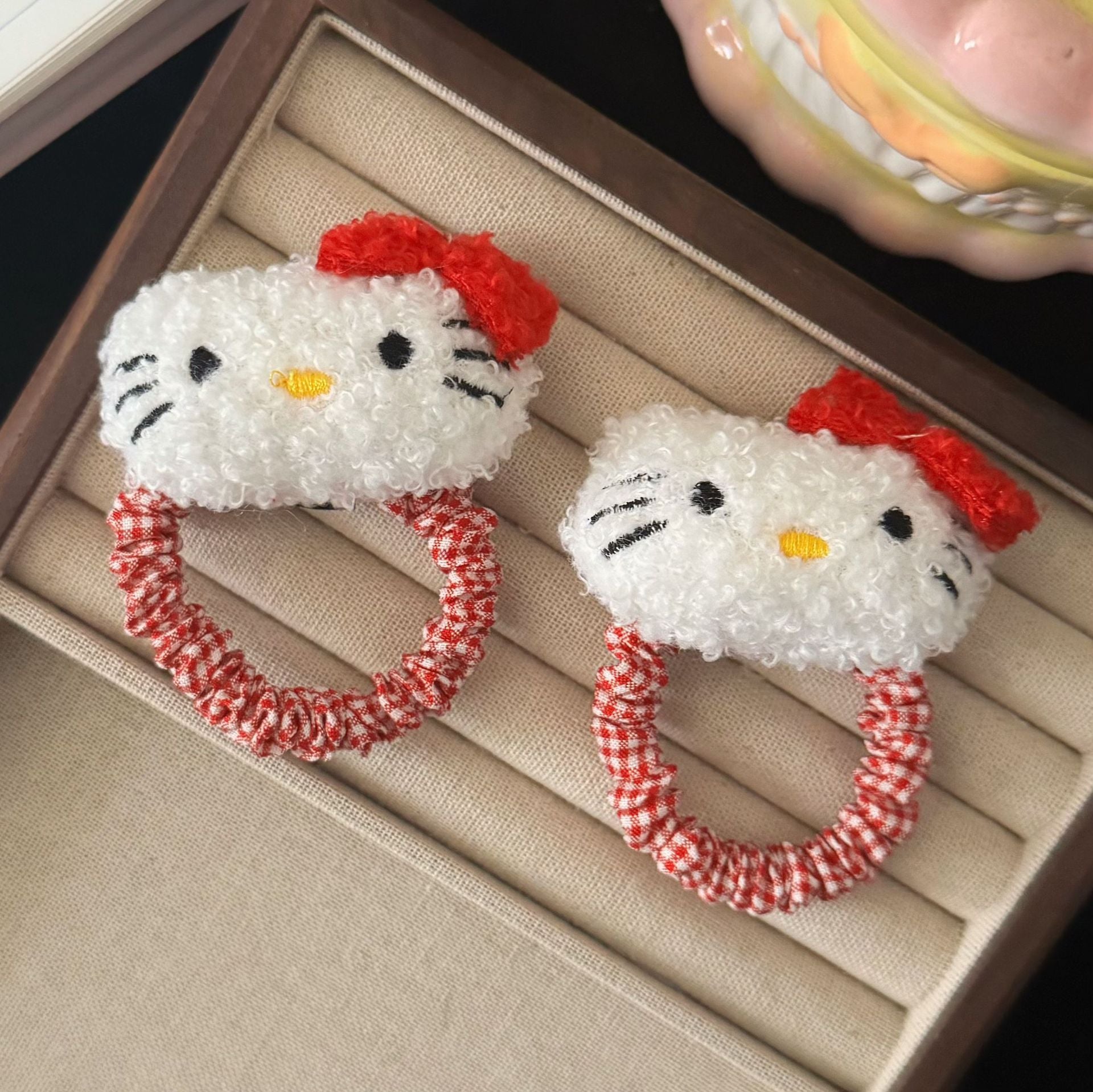 絨面貓咪髮圈－商品主圖｜https://igowo.tw/