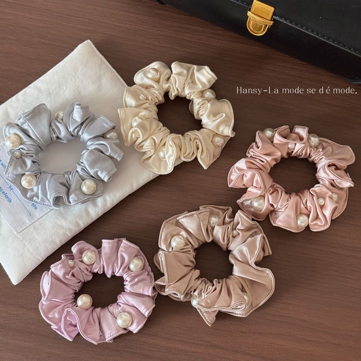 珍珠彈力繩髮圈－商品主圖｜https://igowo.tw/