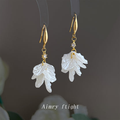 花朵流蘇耳環－商品主圖｜https://igowo.tw/