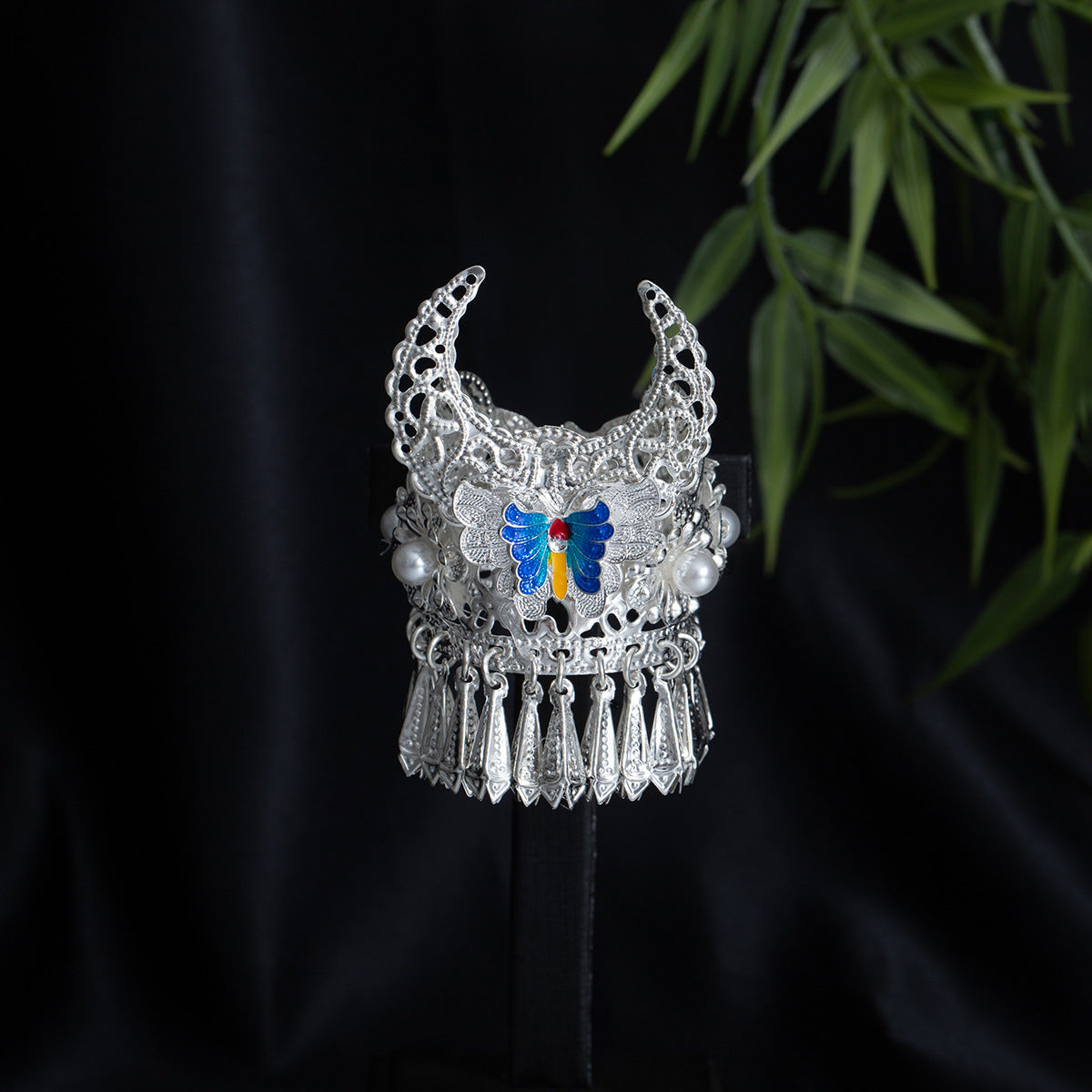 珍珠花朵流蘇鏤空飾品－/花雀，吊墜隨機款細節｜https://igowo.tw/