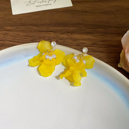 黃色珍珠銀針花朵耳環－細節特寫13｜https://igowo.tw/