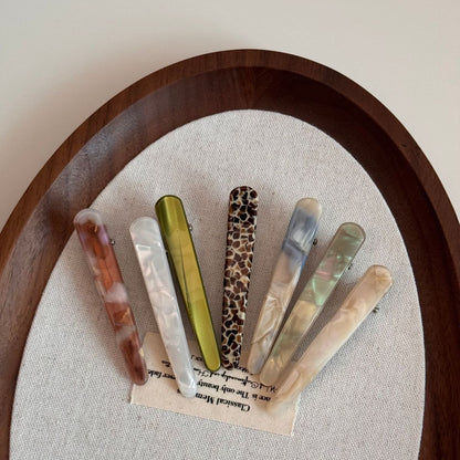醋酸板材一字髮夾－細節特寫1｜https://igowo.tw/