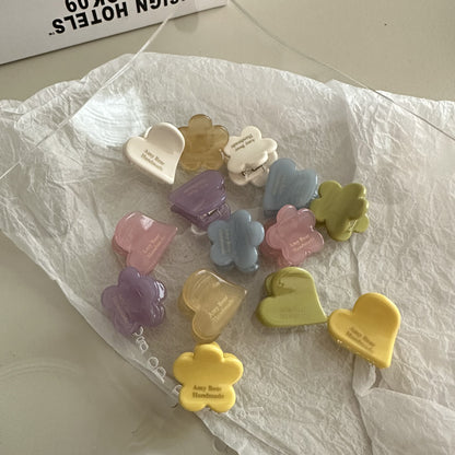 愛心花朵小巧鯊魚夾－小花-紅色款實拍｜https://igowo.tw/