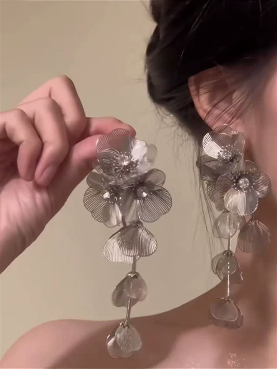 銀針鑲鉆鏤空花朵流蘇耳環女歐美時尚氣質耳釘輕奢高級感耳飾批發
