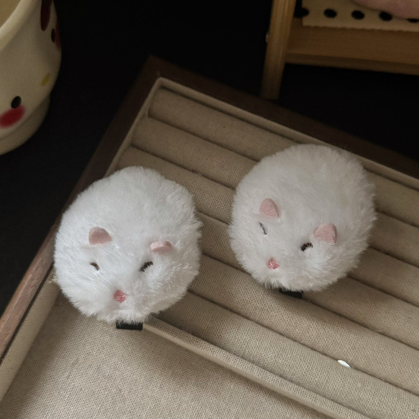 白色兔子卡通立體髮夾－商品主圖｜https://igowo.tw/