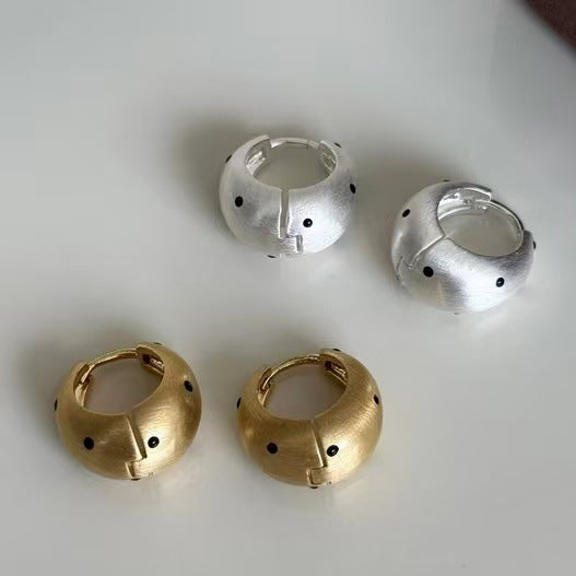 金屬拉絲簡約耳環－商品主圖｜https://igowo.tw/