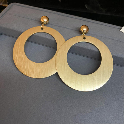 銀針花朵圓圈復古耳釘－細節特寫34｜https://igowo.tw/