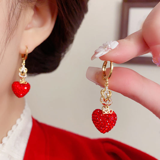 紅色鋯石愛心復古耳墜－商品主圖｜https://igowo.tw/