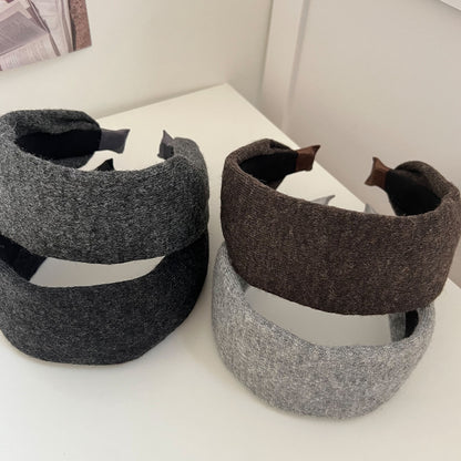 灰色針織絨面寬版髮箍－黑色款細節｜https://igowo.tw/
