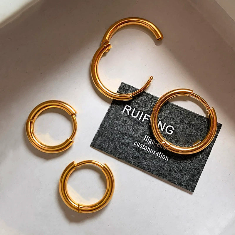 金色素圈電鍍簡約耳環－銀中號（高品質）款細節｜https://igowo.tw/
