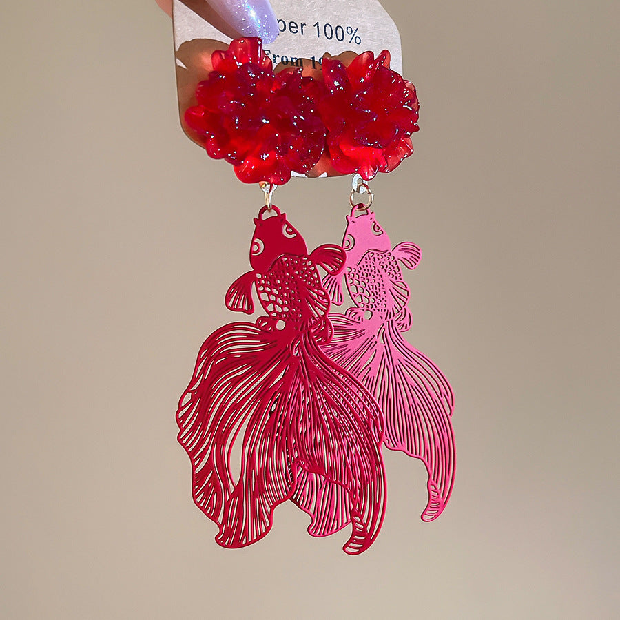 紅色花朵圓片流蘇耳環－細節特寫19｜https://igowo.tw/