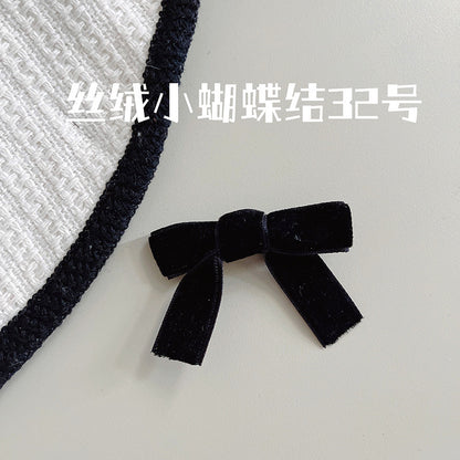 珍珠花朵髮夾－黑色系-愛心貓咪款細節｜https://igowo.tw/