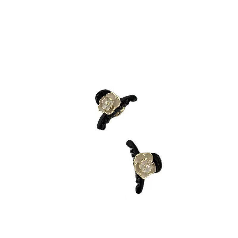 珍珠山茶花鯊魚夾－細節特寫3｜https://igowo.tw/