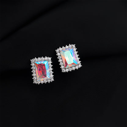 金色簡約耳夾－細節特寫10｜https://igowo.tw/