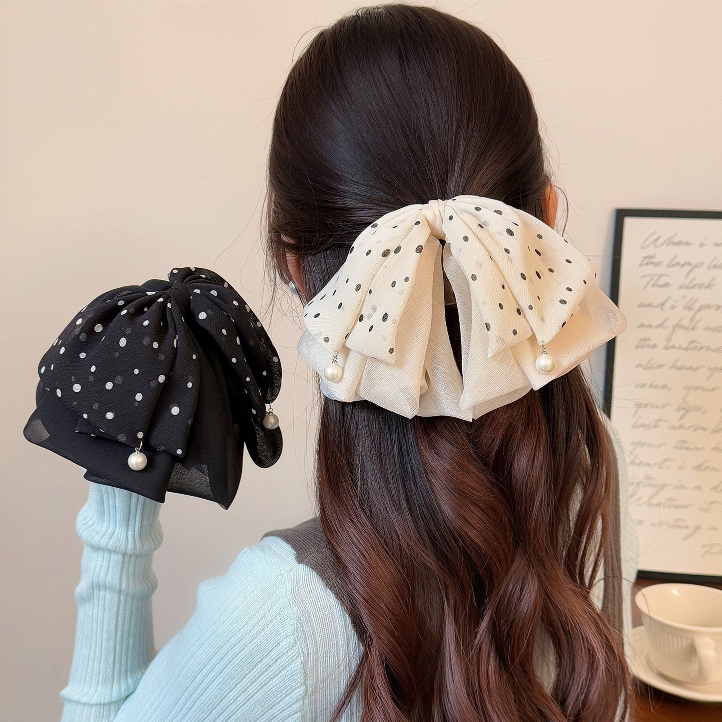 波點蝴蝶結鯊魚夾－商品主圖｜https://igowo.tw/