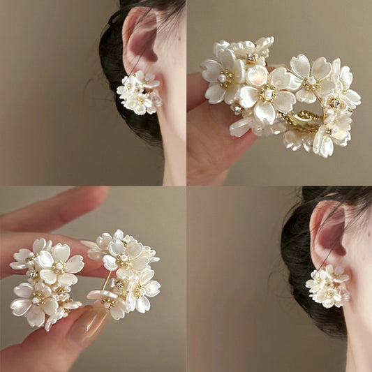 珍珠銀針花朵復古耳釘－商品主圖｜https://igowo.tw/