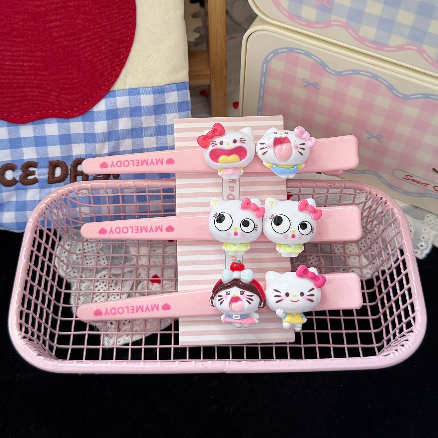 粉色貓咪卡通立體髮夾－商品主圖｜https://igowo.tw/