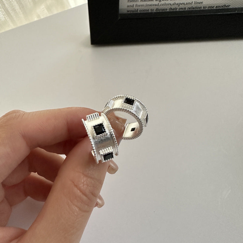 S925純銀韓版小眾設計感黑鋯石啞光耳環時髦INS風指環耳飾品