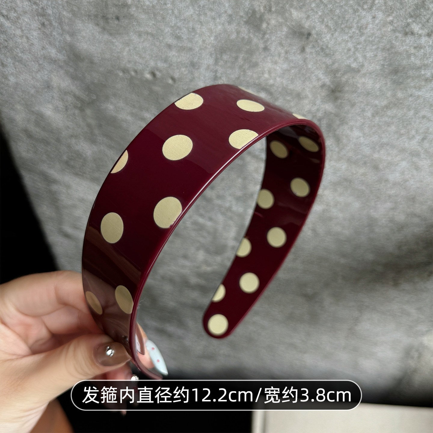 波點寬版復古髮箍－咖色款細節｜https://igowo.tw/