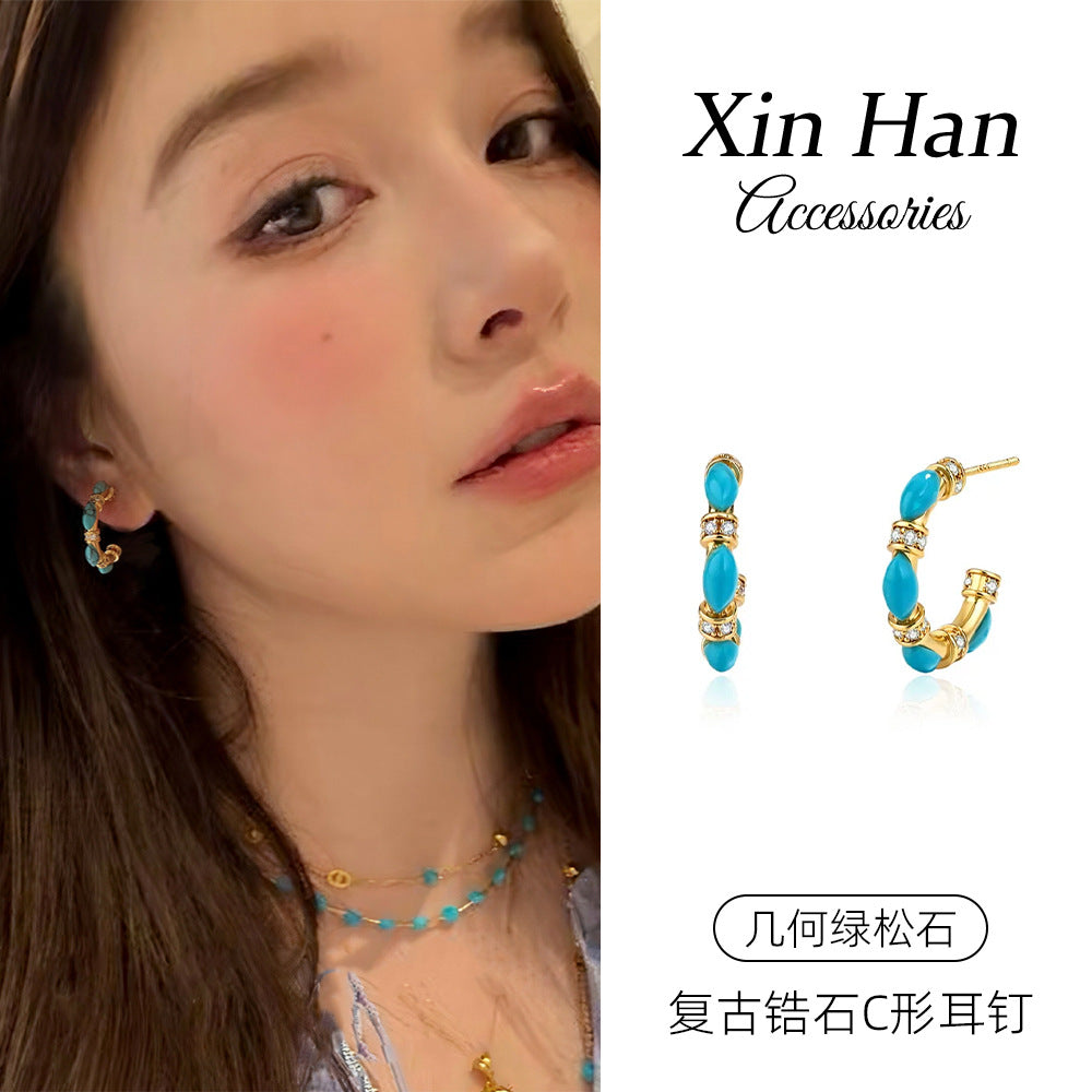 橢圓C形鑲鑽復古耳釘－商品主圖｜https://igowo.tw/