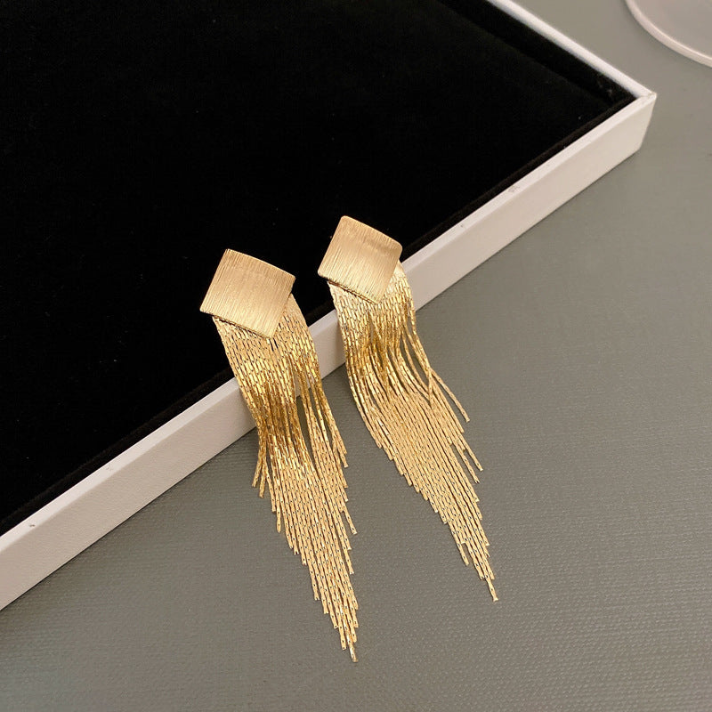 銀色花朵流蘇鑲鑽耳釘