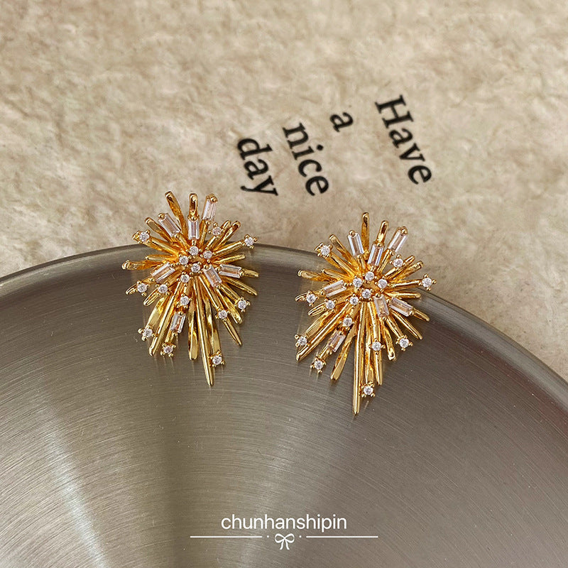 新款時尚鋯石煙花無耳洞耳釘真金電鍍氣質耳夾輕奢高級感夏天耳飾 金色綻放煙火 耳針