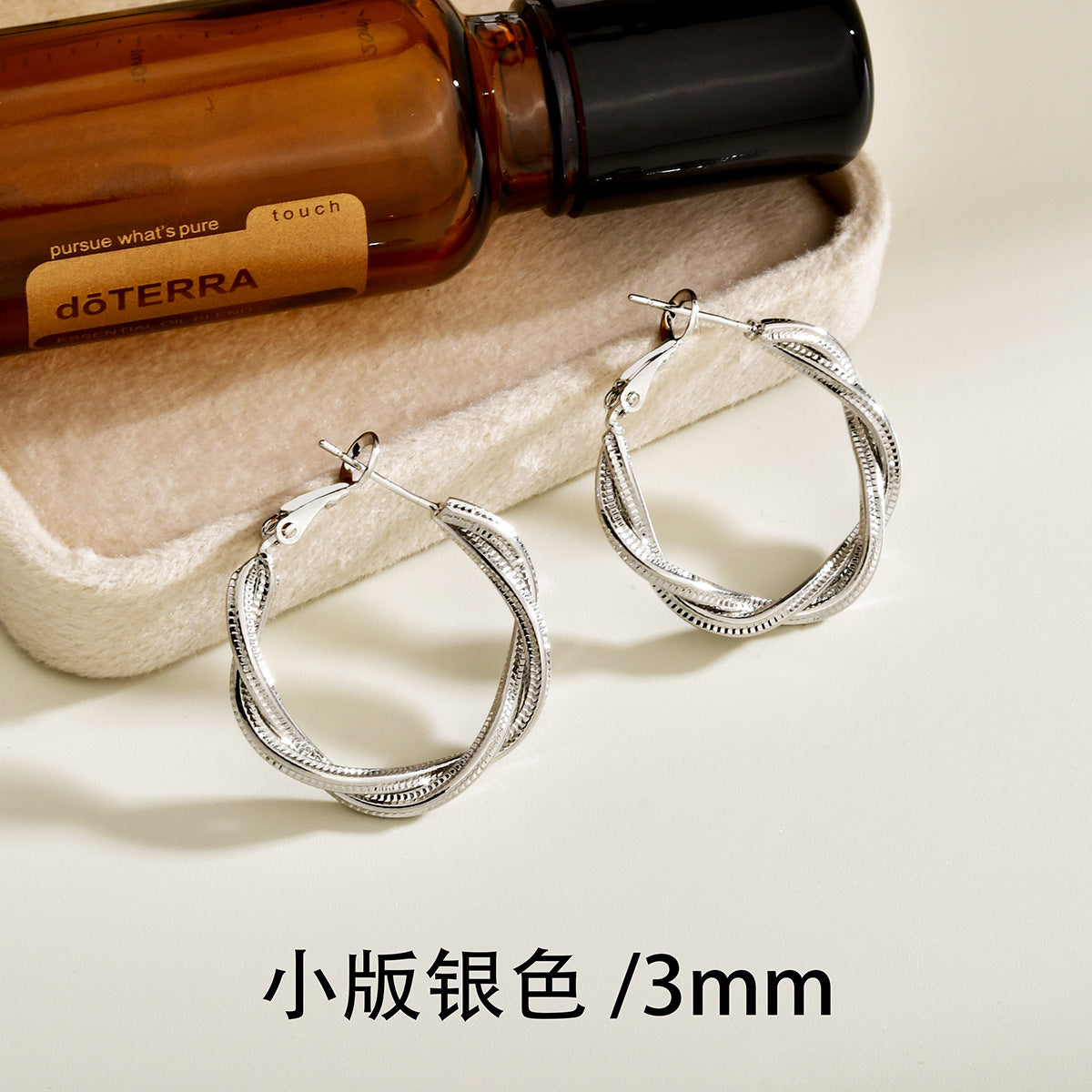 金色扭紋圓圈編織耳環