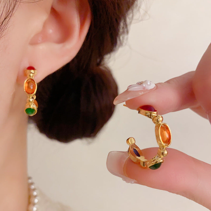 彩色金屬C形簡約耳環－商品主圖｜https://igowo.tw/