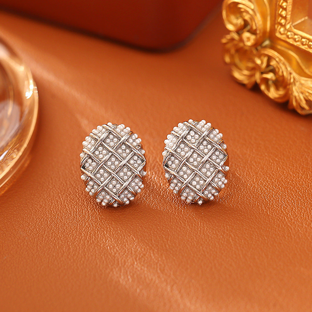 串珠格紋復古耳釘－第二視角實拍｜https://igowo.tw/