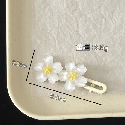 白色花朵簡約髮夾